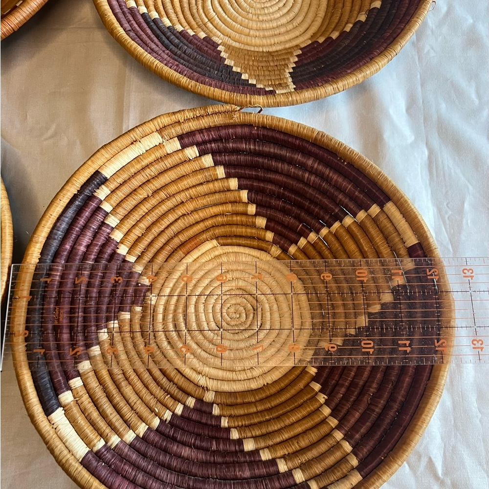 Wall Art set of 4 woven baskets - Picture 3 of 3